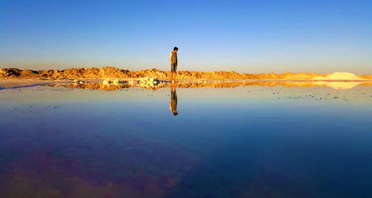 varzaneh salt lake