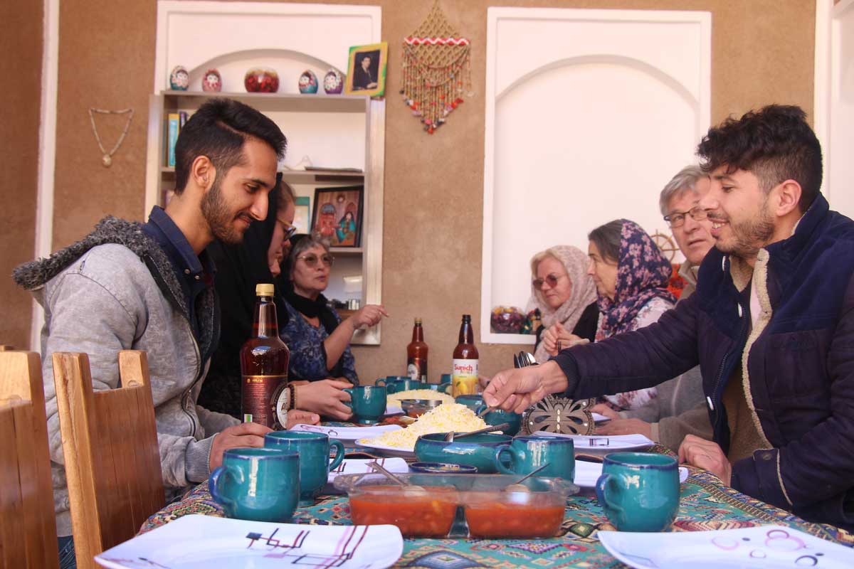 Taarof, a must to know Iranian way of respect | Communicate with locals  better